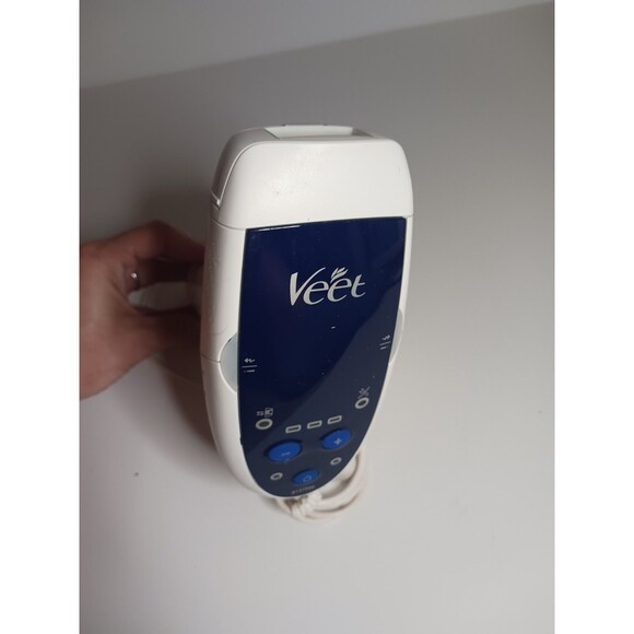 Veet Infini' Silk Pro Light-Based IPL Hair Removal System Used - Picture 5 of 9